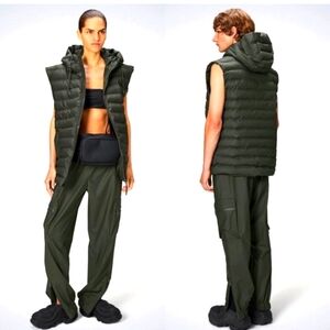 NWT Rains Unisex Lohja Puffer Vest Unisex M Evergreen Hooded Waterproof Denmark